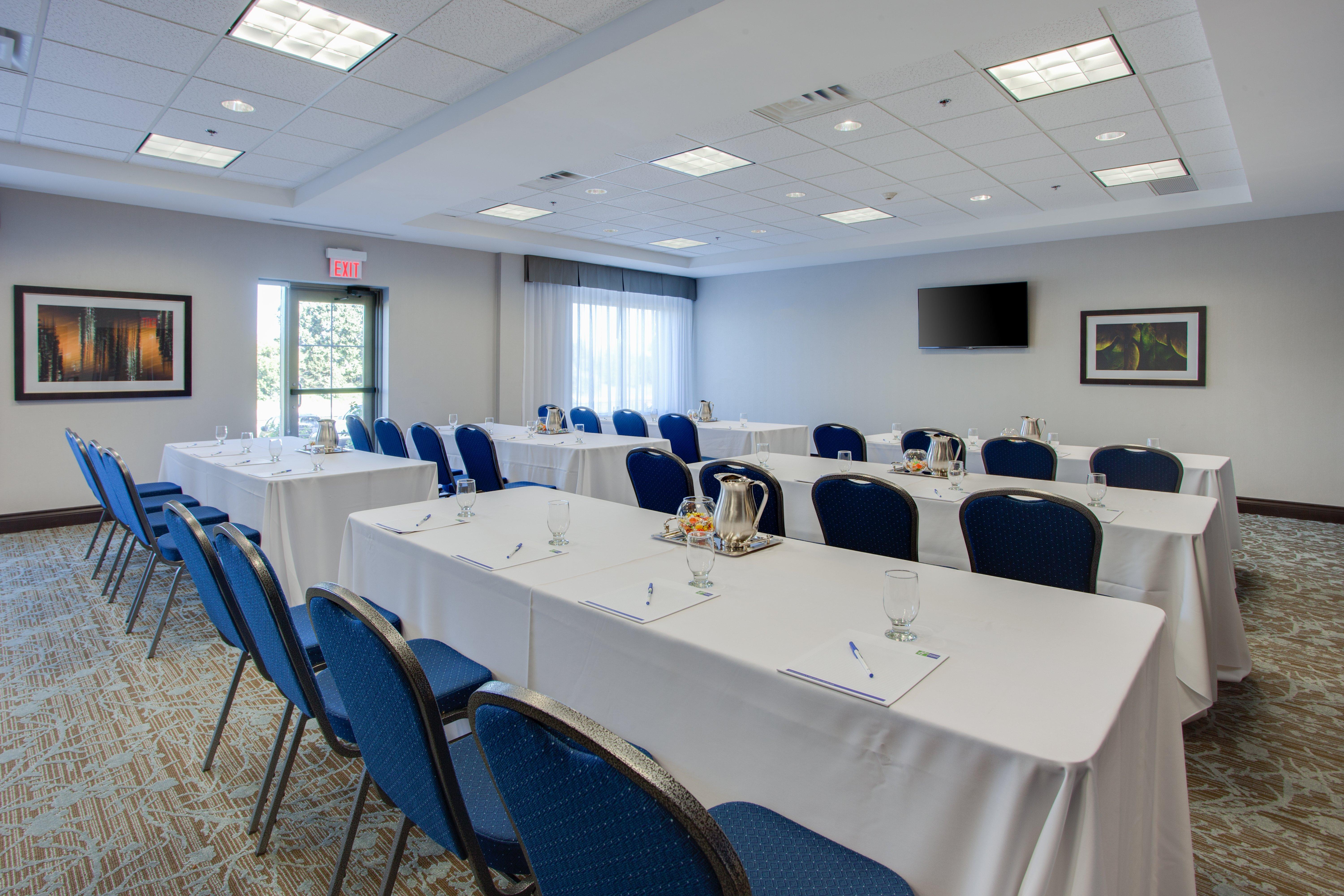 Holiday Inn Express & Suites Ottawa East-Orleans By Ihg Екстер'єр фото